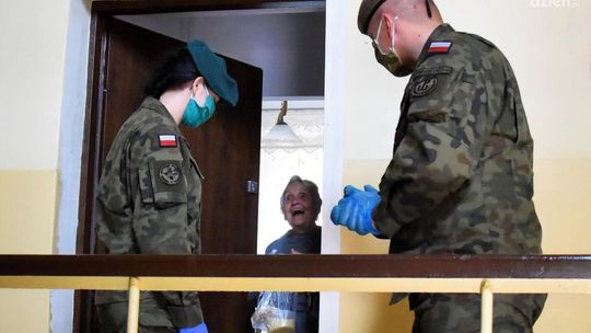 Terytorialsi pomagają seniorom w Skarżysku-Kamiennej