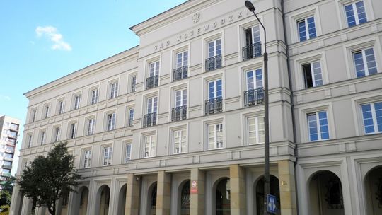 Tłumy chętnych w kieleckim Sądzie Okręgowym po zaświadczenie o niekaralności