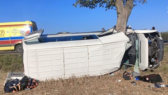 Tragiczny wypadek busa. Dwie osoby nie żyją, kilka jest rannych