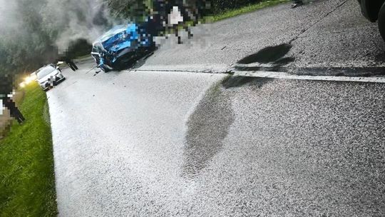 Tragiczny wypadek na trasie Kielce–Zagnańsk. Nie żyje 51-letni pasażer