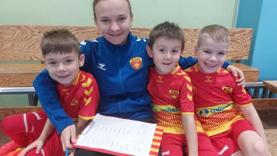 Trójki piłkarskie 2015 i młodsi w Bilczy