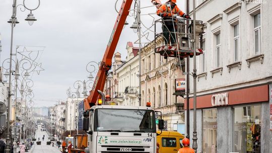 Trwa poświąteczny demontaż iluminacji