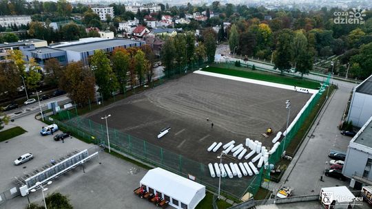 Trwa przebudowa boiska treningowego przy Suzuki Arenie