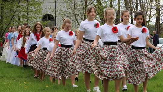 Trzeciomajowy polonez w Bliżynie