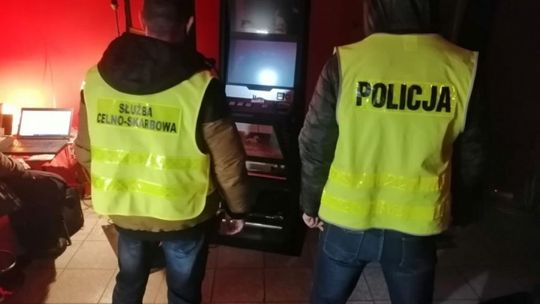 Trzy automaty wyłączone z gry