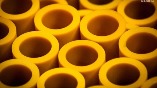 Tuleje poliuretanowe – zalety i zastosowanie