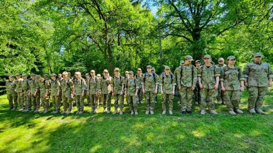U podnóża Szczytniaka ćwiczyli sztukę kamuflażu i survival