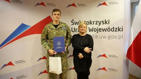 Uczeń opatowskiej "mundurówki" najlepszy w województwie