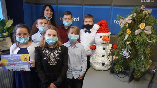 Uczniowie "12-stki" jadą do Energylandii! Klasa V zwycięzcą świątecznego konkursu