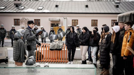 Uczniowie mogli poczuć terror stanu wojennego 