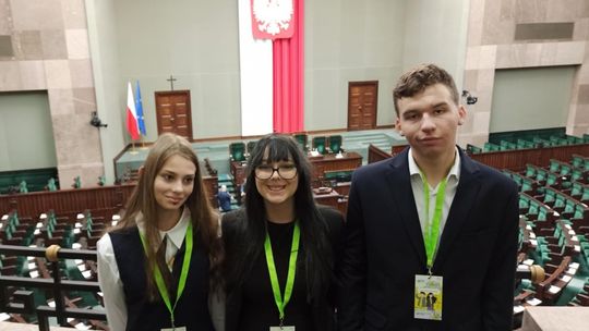 Uczniowie "Promyka" w Sejmie Dzieci i Młodzieży. O swoich wrażeniach opowiedzieli na antenie Radia Rekord