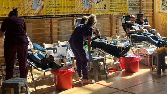 Uczniowie z ostrowieckiego technikum oddali krew 
