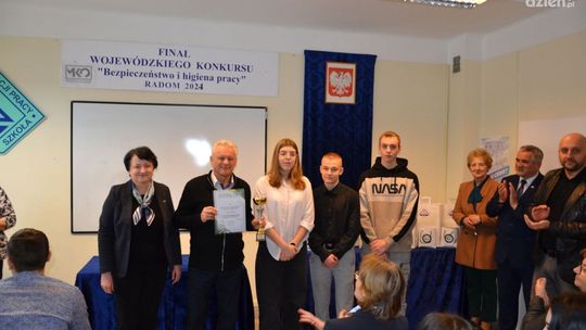 Uczniowie z ostrowieckiej "budowlanki" najlepsi w konkursie BHP