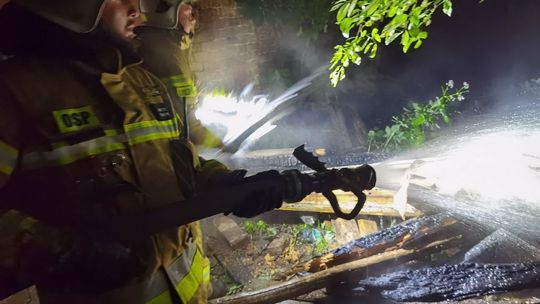 Ulewa oszczędziła powiat ostrowiecki ale spłonął dom w Szwarszowicach