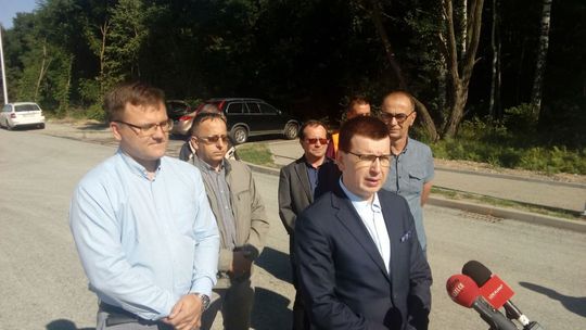 Ulica Miodowa na Gutwinie pięknieje w oczach