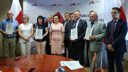 Umowa na drogę w Sobótce podpisana