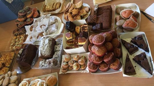 Upiecz ciasto, aby pomóc pogorzelcom