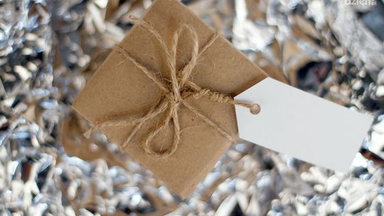 Upominek dla żeglarza – sprawdź kilka ciekawych pomysłów do wykorzystania!