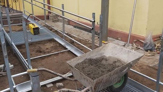 Urząd Miasta i Gminy w Ćmielowie bardziej przyjazny osobom niepełnosprawnym