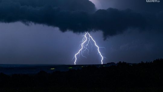 Uwaga na burze. IMGW zaktualizował ostrzeżenie