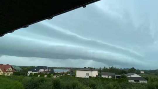 Uwaga na silne burze i nawalne opady deszczu