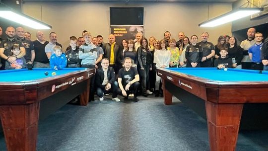 V Memoriał Mirosława Piróga zgromadził rodzinę i przyjaciół ze świata bilardowego.
Zebrano 4.000 zł. na leczenie kolegi dziennikarza Leszka Salwy