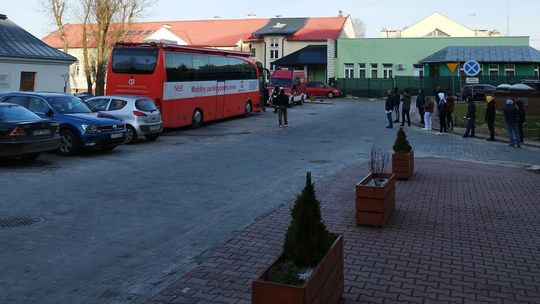 W 3 godziny zgromadzono 16 litrów krwi