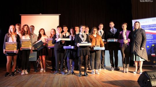 W Ćmielowie zagrali dla Niepodległej