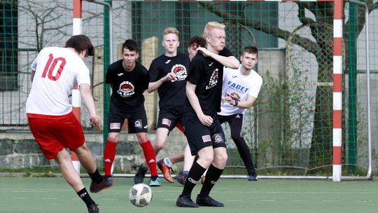 W Kielcach odbył się charytatywny turniej piłkarski. Zagrali dla Bartka.