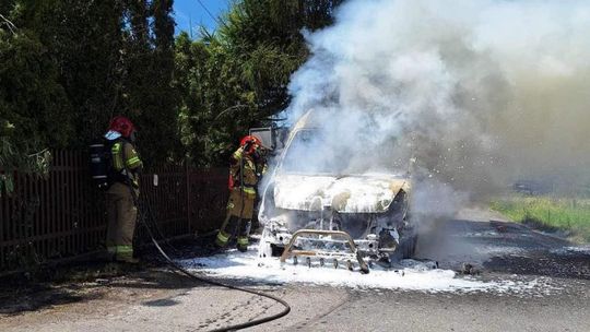 W Miłkowie spłonął samochód