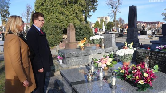 W Ostrowcu pamiętają o pierwszych włodarzach 