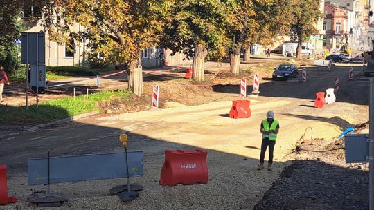 W Ostrowcu remontowana Al. 3 Maja będzie doświetlona 