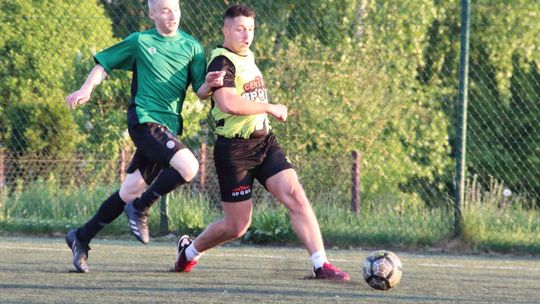 W Ostrowieckiej Piłkarskiej Lidze Firm bez większych zmian