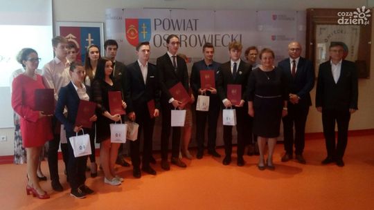 W ostrowieckim starostwie rozdano stypendia