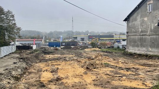 W Starachowicach trwa budowa wiaduktu i parkingu