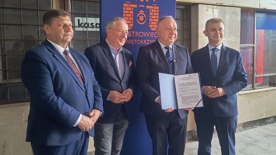 W stuleciu PKP zapadły ważne decyzje dla ostrowieckiego dworca. Bo kolej jest trendy