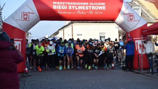 W Szydłowie odbył się coroczny Bieg Sylwestrowy W Szydłowie odbył się coroczny Bieg Sylwestrowy