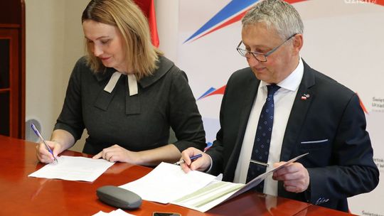 W województwie świętokrzyskim znikają białe plamy komunikacyjne