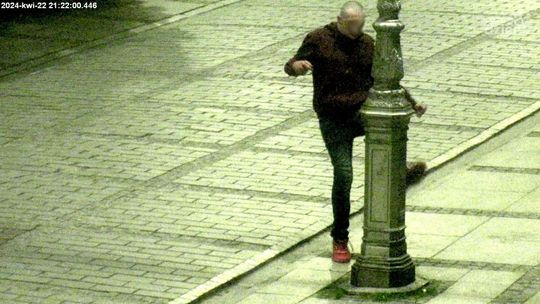 Wandal niszczył centrum Kielc