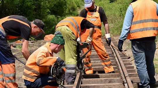 Wąskotorówka w remoncie