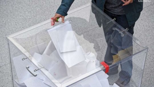 Większość mandatów dla PiS