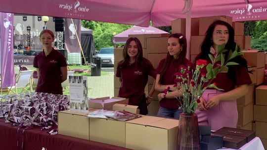 Wino i Śpiew Festiwal przyciąga 