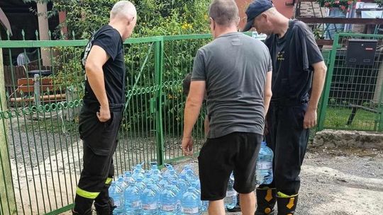 Woda z ćmielowskiego wodociągu niezdatna do picia 