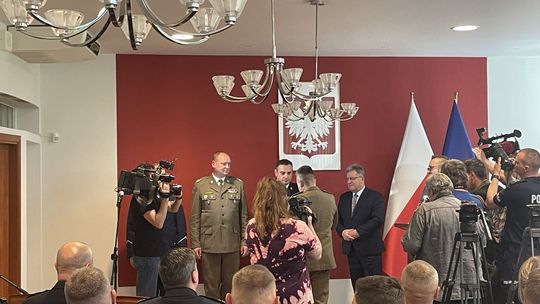 Wojewoda nagrodził bohaterów