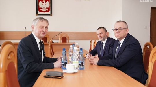 Wojewoda z gospodarską wizytą w powiecie kieleckim