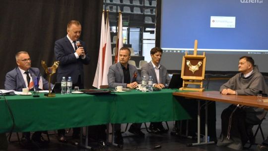 Wotum zaufania i absolutorium dla burmistrza Roberta Jaworskiego udzielone jednogłośnie