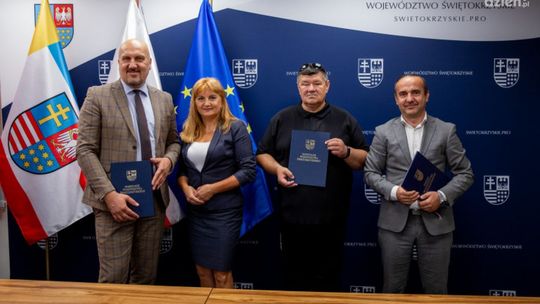  Wsparcie na naukę pływania dla świętokrzyskich uczniów