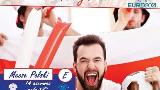 Wspólne kibicowanie na ćmielowskim rynku