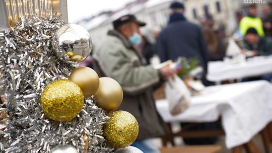Wspólne kolędowanie, wigilijne potrawy i ciepła atmosfera świąt