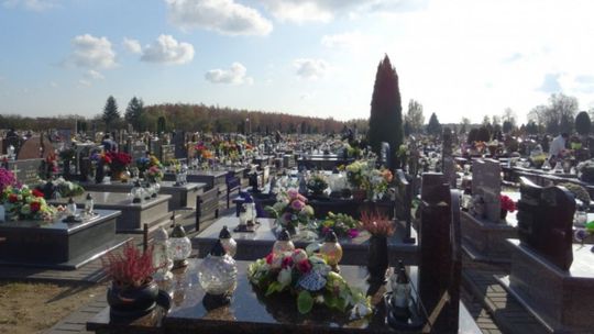 Wszystkich Świętych w czasach pandemii, jakie zmiany czekają nas na cmentarzach?
